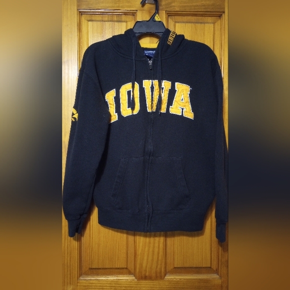 Iowa Hawkeyes Black Hoodie, Size S - Picture 1 of 4